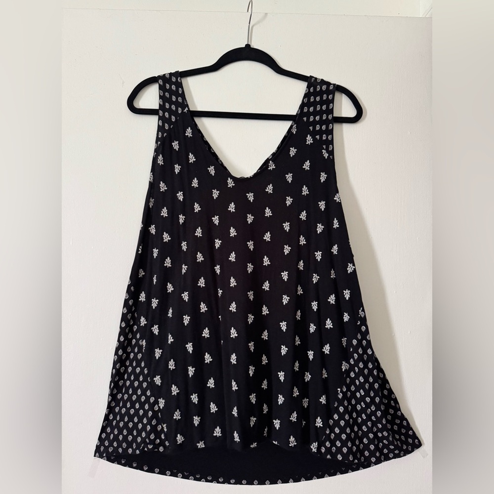 Old Navy Black and White Garment